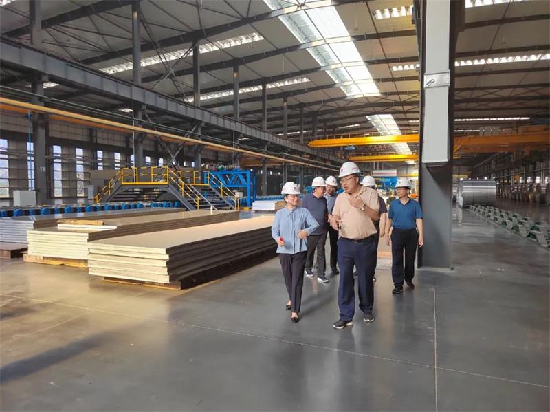 鞏義市人大常委會黨組書記、主任王愛輝一行到義瑞新材考察調研